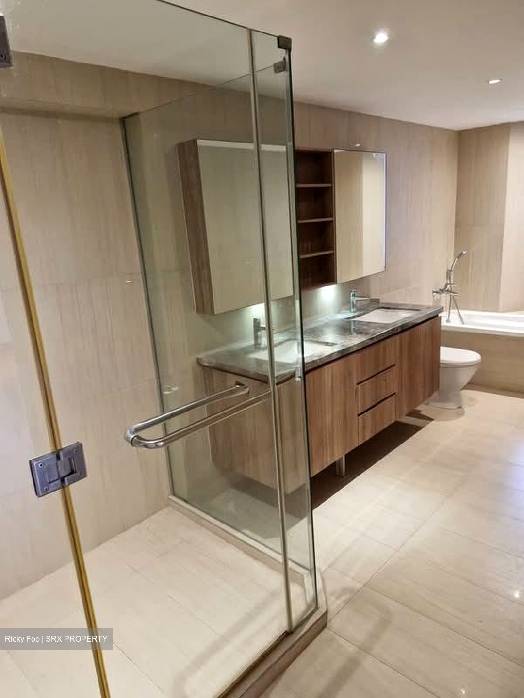 Beverly Hill (D10), Condominium #602858271